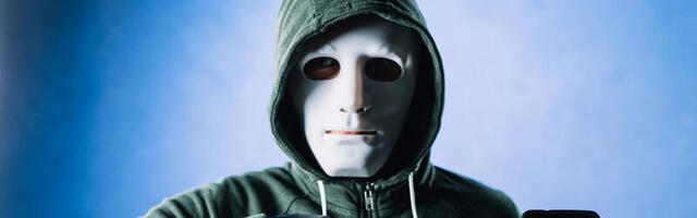 Politseis alustas tööd kümme uut veebipolitseinikku kes pakuvad sotsiaalmeedias abi ja nõu