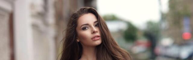 KAS ISETEHTUD rosmariinivesi teeb juuksed paksuks ja paneb nad kasvama?