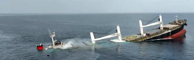 Jeemeni huuthi mässulised uputasid Punasel merel kaubalaeva