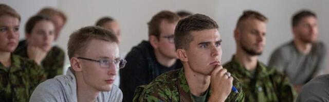 Kaitseväe Akadeemias alustasid õppetööd 90 uut kadetti