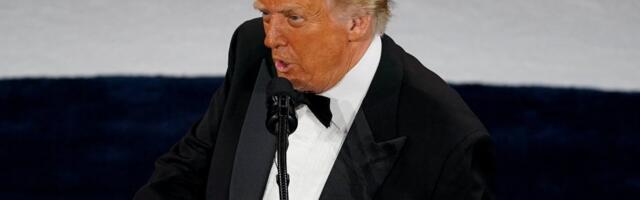 Trump teatas, et diile anuvad välisriikide juhid suudlevad ta tagumikku