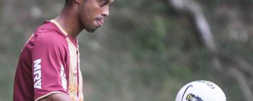 SEO JE PRED NOVINARE I JEDNIM POTEZOM IZGUBIO 1,5 MILIONA DOLARA! Ovako nešto može da uradi samo jedan od najvećih svih vremena!