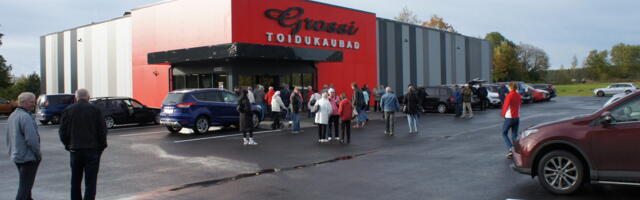 Roelas avati Grossi Toidukaupade kauplus