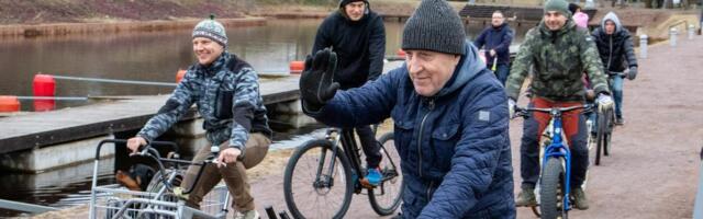 GALERII ⟩ Kevadkruiisil veeres paarisaja ratturi seas koerajurakas