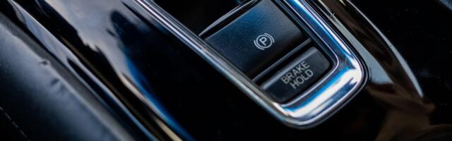 Elektriline seisupidur võib autojuhti nii alt vedada kui ka päästa. Mida peab sellest teadma?
