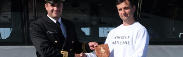 PILTUUDIS | Mereväe laev Raju kannab nüüdsest Hiiumaa valla vappi