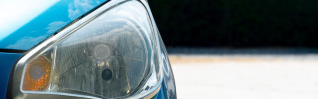 Kuidas tuhmunud autotulesid ise taastada?