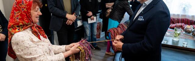 Teenetemärgi saanud Kihnu elu edendaja Veera Leas lubab presidendi peoks uued viisud teha