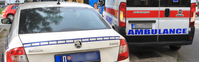 DEVOJČICA BILA ZAGLAVLJENA ISPOD AUTOBUSA, NIJE JOJ BILO SPASA Trudnica teško povređena, detalji stravične nesreće u Zemunu