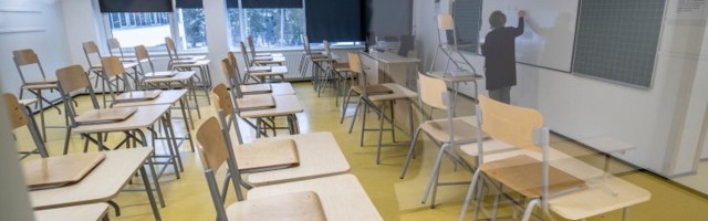 Hädaolukorra meditsiinijuht Urmas Sule: viiruse peatamiseks tuleks koolid sulgeda. Seda pole aga võimalik teha