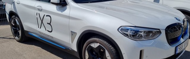 Garaažist välja: BMW esimene elektrimaastur iX3 jõudis Eestisse ja see on võimas