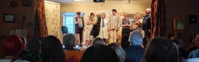 TÄISMAJA | Kassari rahvamaja näitetrupp andis ühe esietenduse asemel kaks