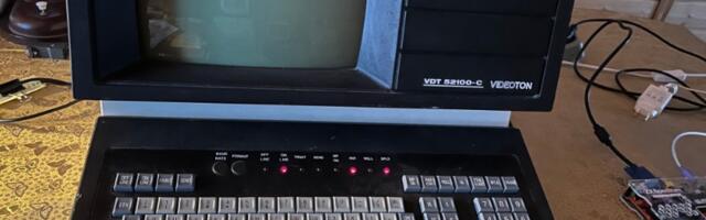 «иНЖАЛИД ДЕЖИЦЕ» или Как я подключал советский терминал к Linux