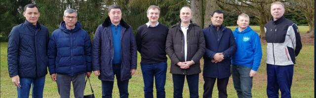 Usbekistani kõrged külalised tutvuvad Eesti veisekasvatusega