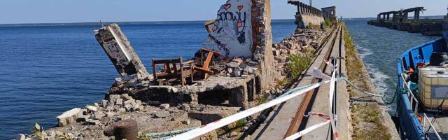 Hara sa­da­ma en­di­sel mi­li­taar­kail asu­nud ge­ne­raa­to­ri­hoo­ne va­ri­ses mer­re