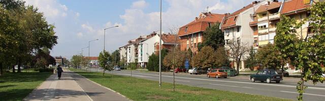 Stanovnici Novog naselja simbolično proglasili Vučića i Alanovića nepoželjnima u tom delu Novog Sada