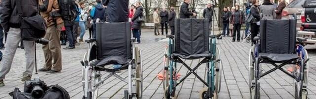 Ministeerium kärbib kümnendiku võrra puuetega inimeste koja toetust