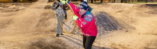 Homme avatakse Viljandis Eesti esimene uisukrossirada