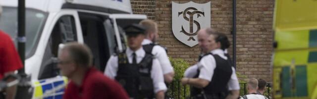 Londoni algkooli vastu sõitis auto, kaheksa-aastane tüdruk hukkus