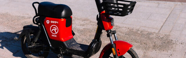 Läti peatas kahe surnuga mopeediõnnetuse järel Ride Mobility renditegevuse