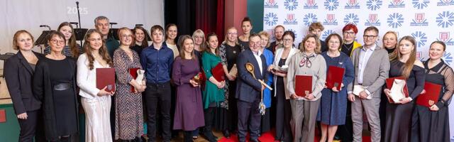 Kuu­sa­lu vald ja­gas aas­tap­ree­miaid ja tun­nus­tas tub­li­maid