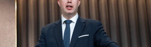 Igor Taro veetis pool tööpäeva kapo majas jälitustoimikuid lugedes. Kapo_ ministril on see õigus olemas