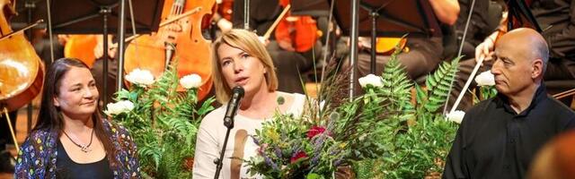 Lepo Sumera nimelise heliloomingu preemia laureaat on Age Veeroos