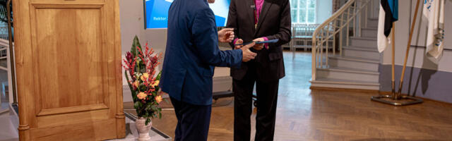 Rektor Johan Kõpu juubelimedal jõudis Tartusse