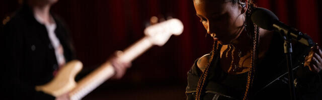 Galerii ja videod: R2 minilaivil kõlas Yasmyni värske looming