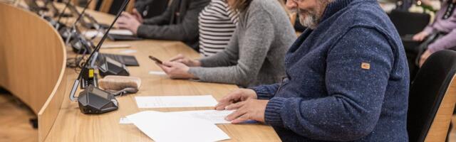 Stalnuhhin lükkas tagasi umbusaldusavaldused talle ja Katri Raikile