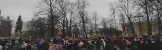 VIDEO | Peterburis avaldas hulk inimesi Navalnõi toetuseks meelt