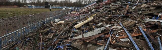 Ukraina ajakirjanik_ samal ajal, kui UEFA maksab Venemaa jalgpallile raha, pommitatakse Ukraina staadione  