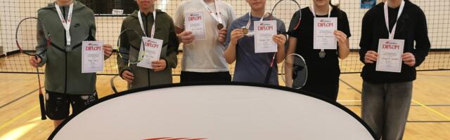 Selgusid koolinoorte sulgpallimeistrid