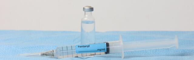 Ämmaemand varastas tuhandeid narkootiliste ravimite ampulle