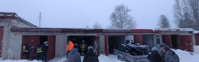 PILDID: Tartus põles garaaž