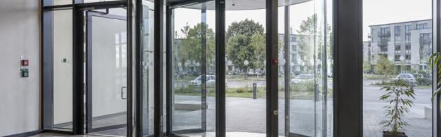REPLIIK: Jan Trei alustas karjääri kinnisvaramaaklerina