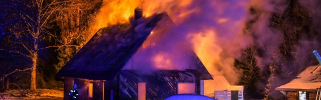 Epra külas põles maja lahtise leegiga