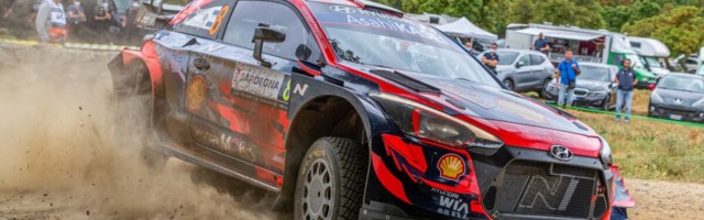 OTSEBLOGI JA FOTOD | Ott Tänak on Sardiinia ralli viimaseks päevaks rajal tagasi ja püüab punktikatse võitu