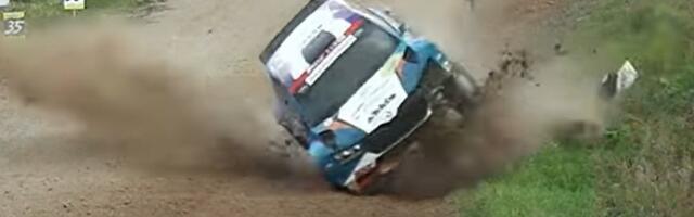 VIDEO | Tükid lendasid ja masin rullus üle katuse! Mārtiņš Sesks tegi kodusel rallil karmi avarii
