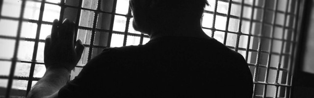 Psühholoogid: Eesti vanglad inimeste ümberkasvamist ei soodusta - mehed istuvad lihtsalt jõude