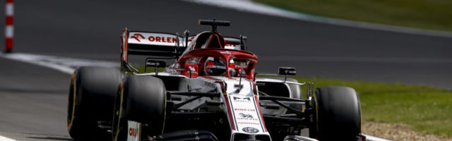 VIDEO | Viimaseks jäänud Räikkönen sõimas raadio teel inseneri: nüüd on juba f****** hilja!