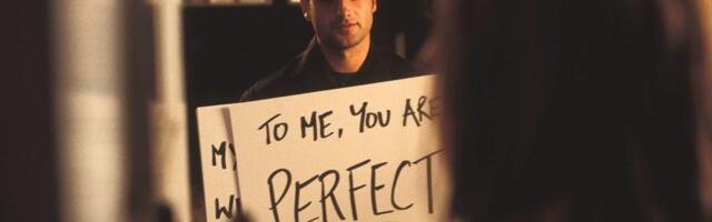 „Love Actually“ 20. Vähe teada tõik: kahe kultusliku stseeni ideed oleks peaaegu prügikasti heidetud