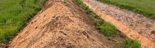 Kaitsevägi alustas kagupiiri ääres tankitõrjekraavide rajamist