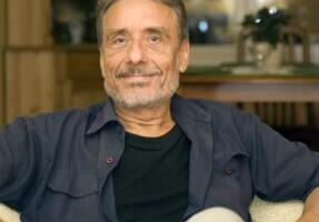 Suitsu nurk XIII  – Paul-Eerik Rummo „Nüüd jälle alatasa mõtlen oma koduveinlikust pööriöömaast”