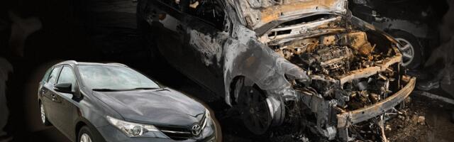 FOTOD ja VIDEO | Lasnamäel põles täna öösel auto maani maha, omanik kahtlustab süütamist