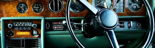 Mure ohutuse pärast toob nupud auto armatuurlauale tagasi