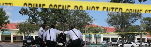 Floridas lasi kurjategija kaupluses maha kaks inimest