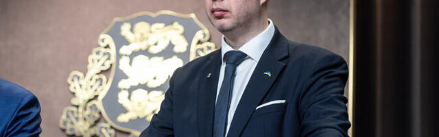 Taro käis kapot kontrollimas