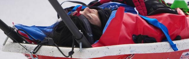 VIDEO | Hiina lumelaudur kaotas olümpial raske kukkumise tagajärjel teadvuse