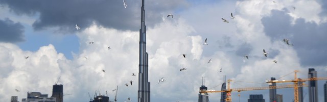 AÜE võitleb kuumaga: droonid kutsusid Dubais paduvihma esile